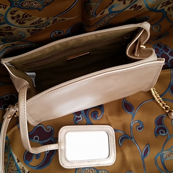 GOLD SHOULDER BAG - Picture 4 of 8